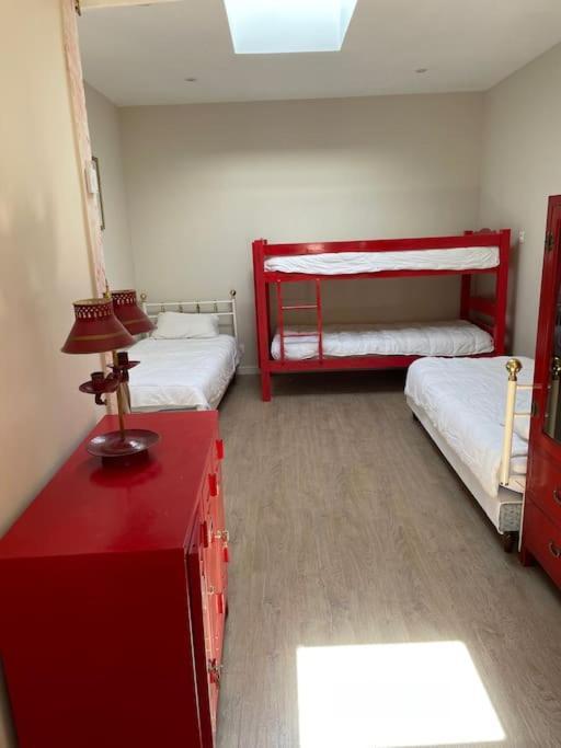 La Maison De Lea, Chambres D'Hotes De 14 Couchages Tournus Exteriör bild