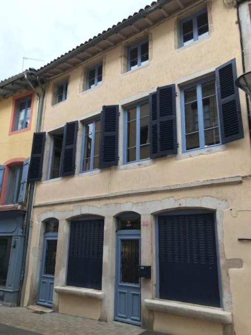 La Maison De Lea, Chambres D'Hotes De 14 Couchages Tournus Exteriör bild